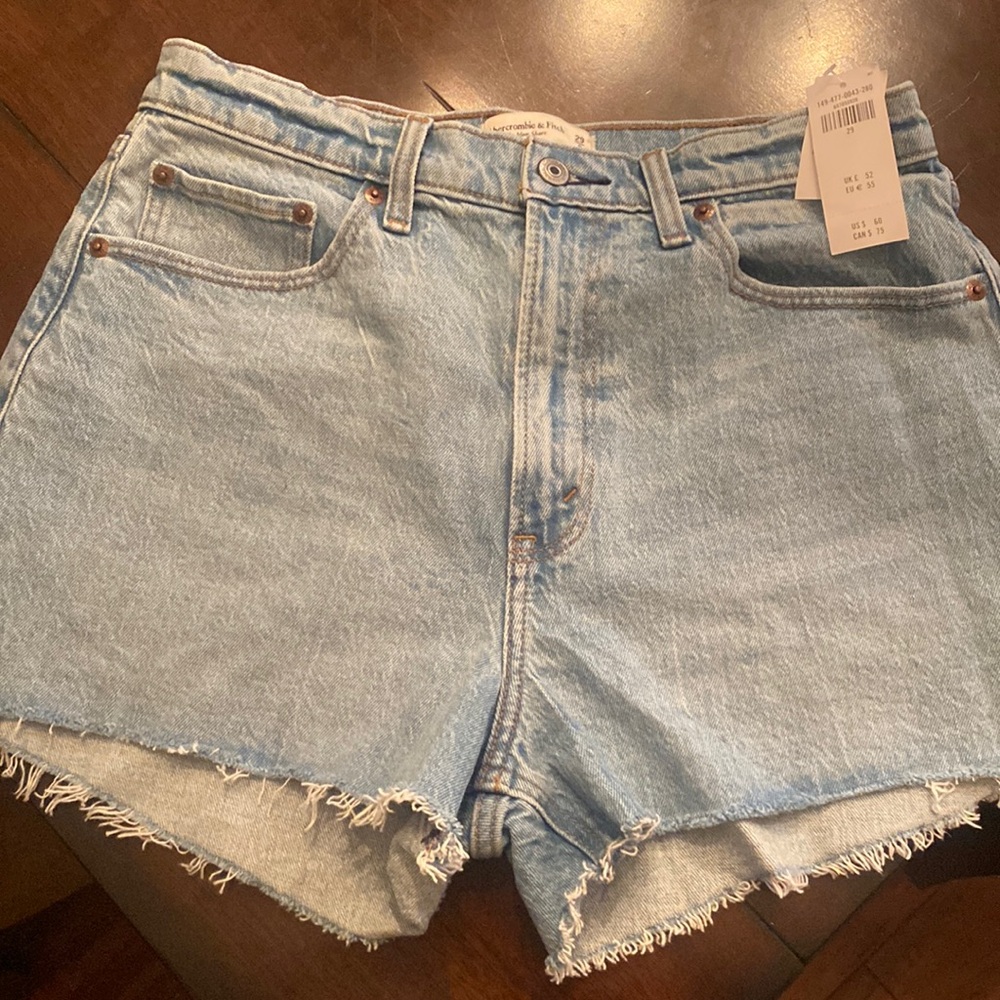 NWT Abercrombie and Fitch Curve Love Denim shorts